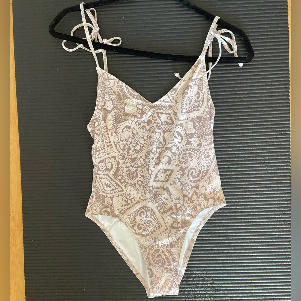 ELE SWIMS one piece